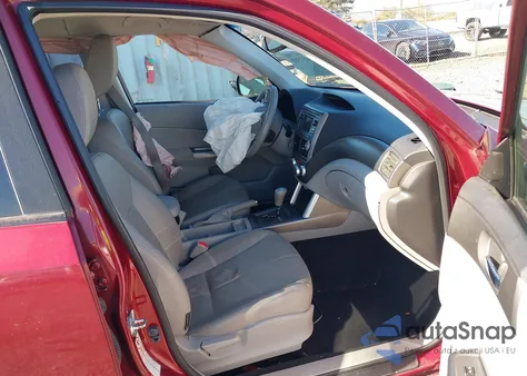 2011 Subaru Forester 2.5X Limited из США, поврежденный, VIN JF2SHAEC3BH762609